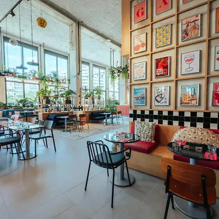 Hostel Jost Centre St Roch Μονπελιέ