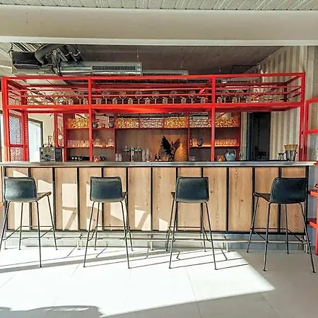Jost Centre St Roch אכסניה *