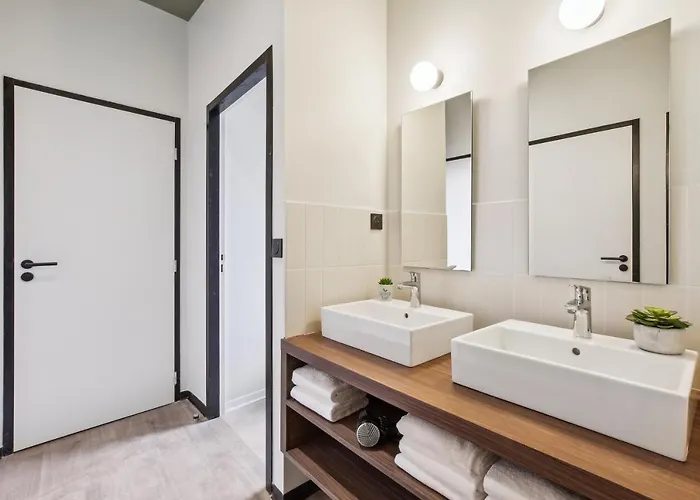 Hostel Jost Centre St Roch Montpellier